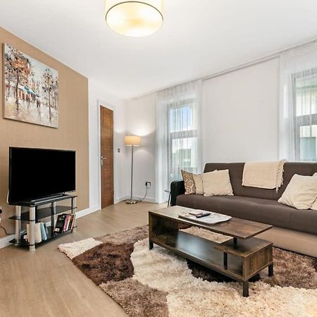Modern 1 Bedroom Apartment In Woking Town Centre Exteriér fotografie