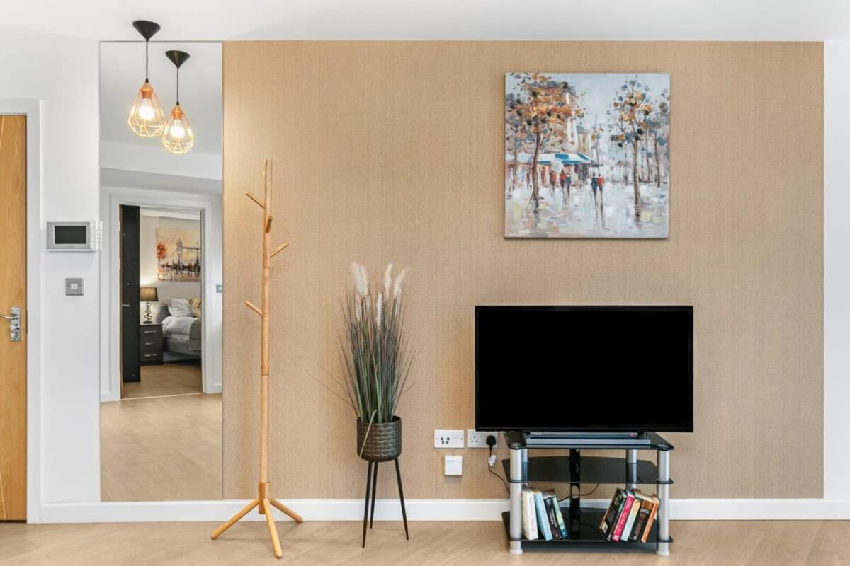 Modern 1 Bedroom Apartment In Woking Town Centre Exteriér fotografie